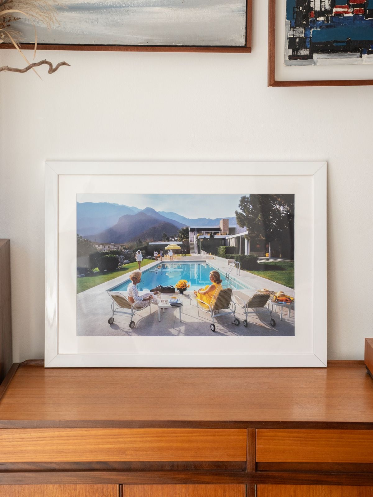 Slim Aarons – Poolside Glamour (1970) Certified Framed archival print