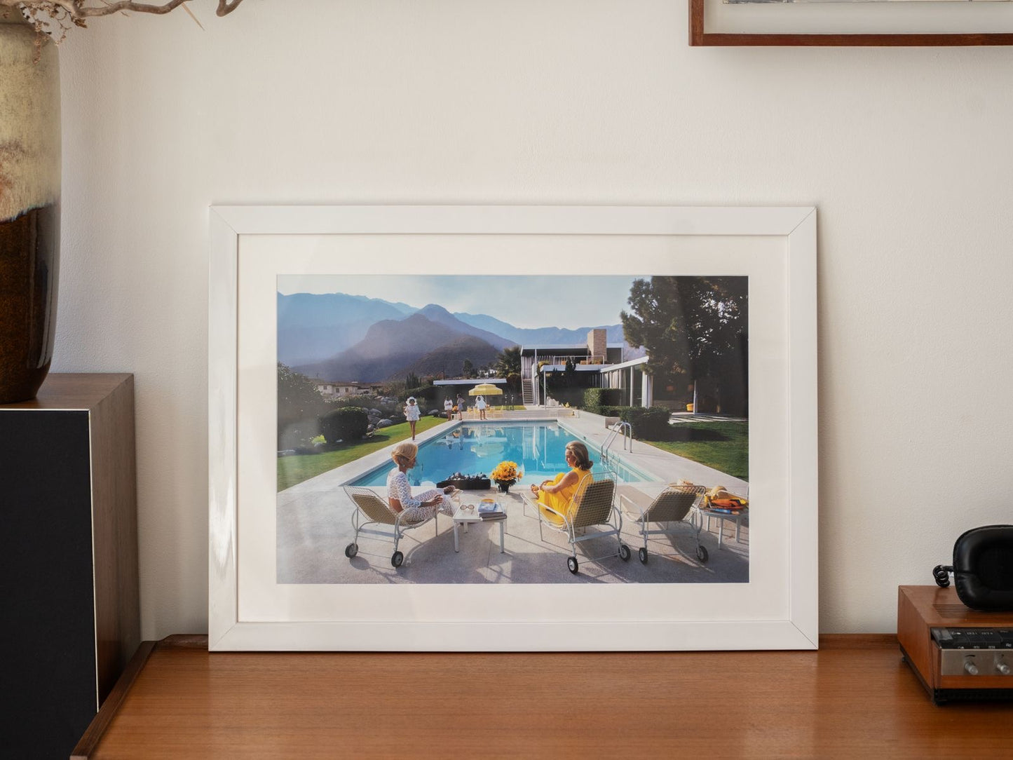 Slim Aarons – Poolside Glamour (1970) Certified Framed archival print