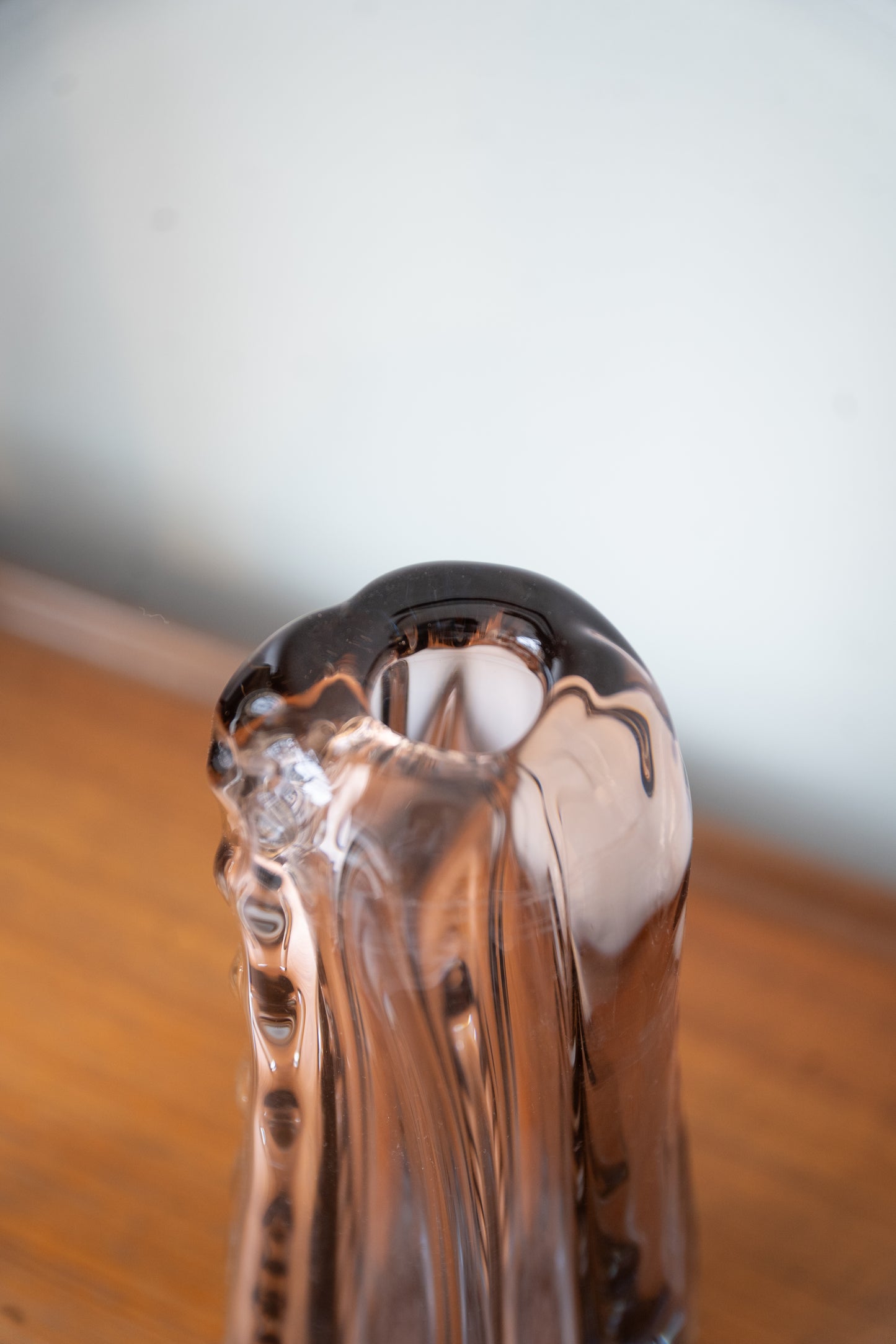 Hand-Blown Glass Decorative Vase by Jan Beránek for Škrdlovice, (1950s/1960s) Czechoslovakia