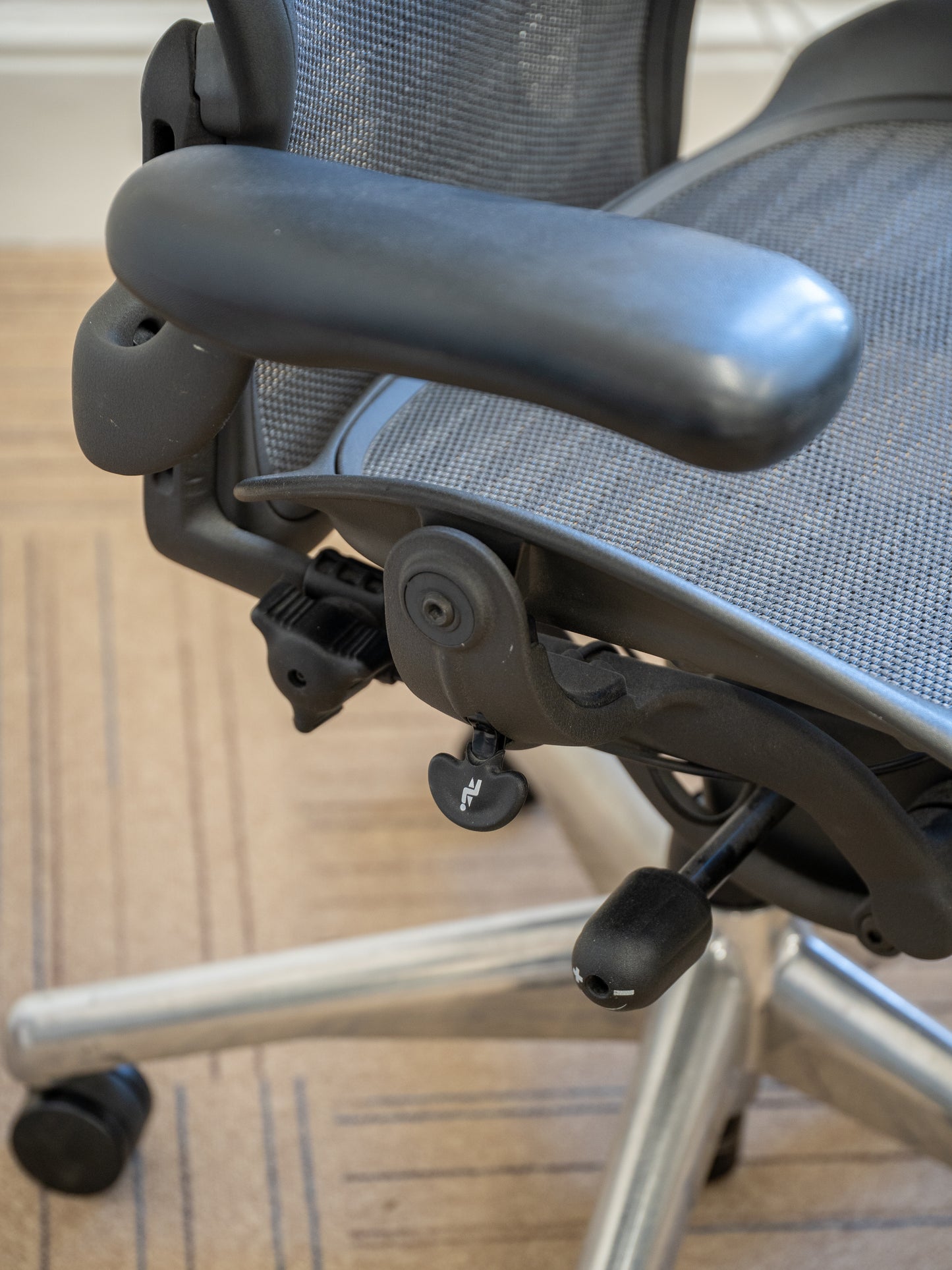 Aeron Desk Chair by Herman Miller, MK2/Posturefit (1990s) - 4 available