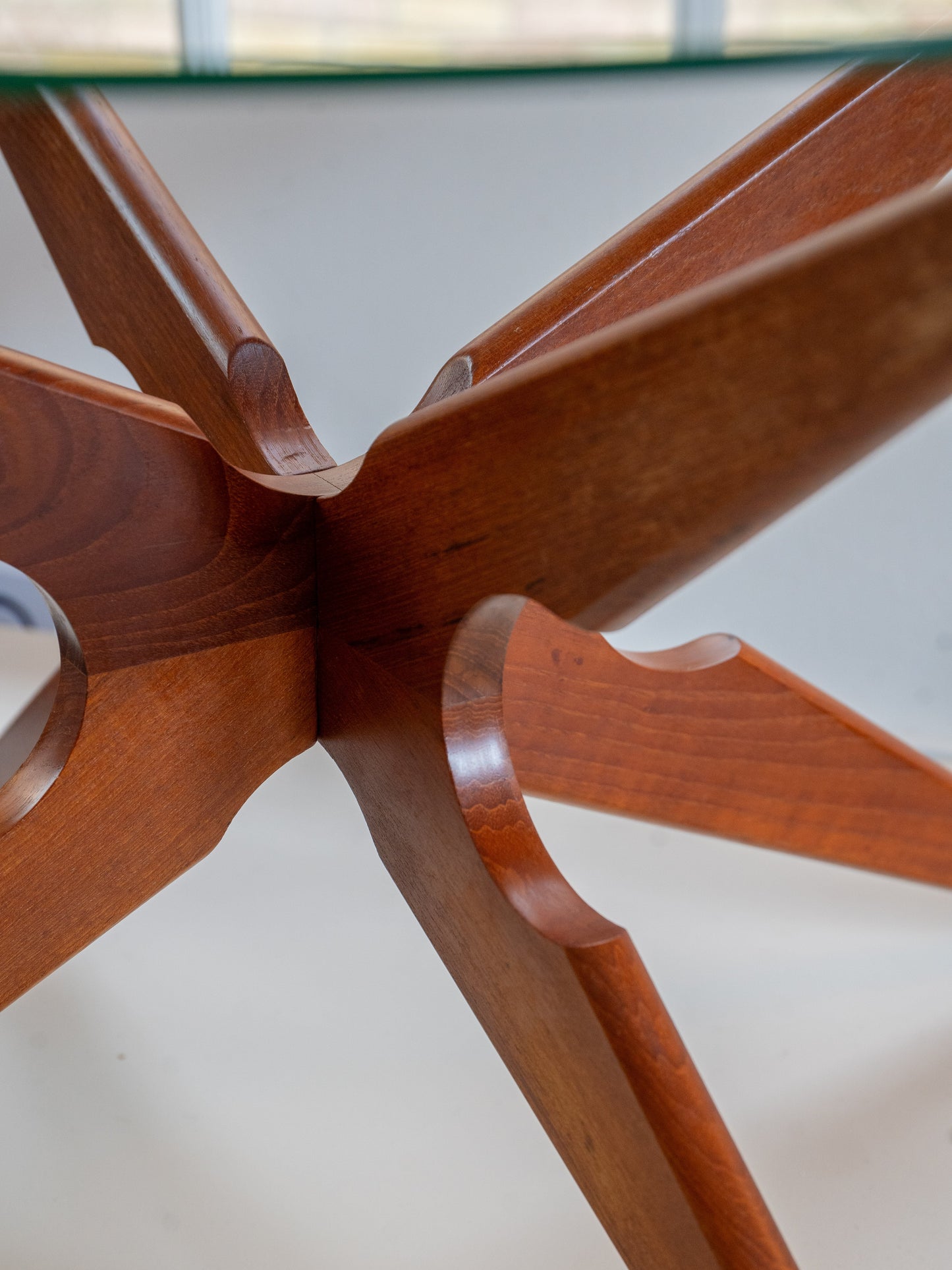 Vladimir Kagan for Sika Møbler – Spider-Legged Coffee Table in Teak (1960s)