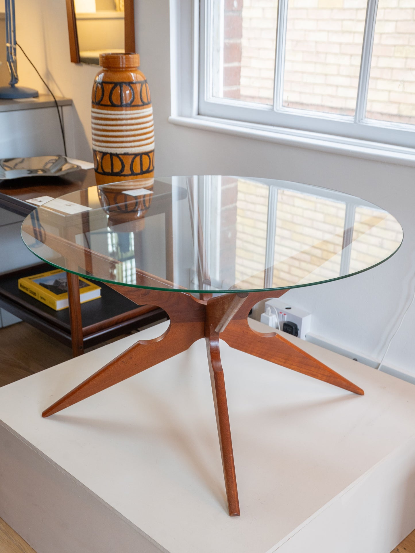 Vladimir Kagan for Sika Møbler – Spider-Legged Coffee Table in Teak (1960s)