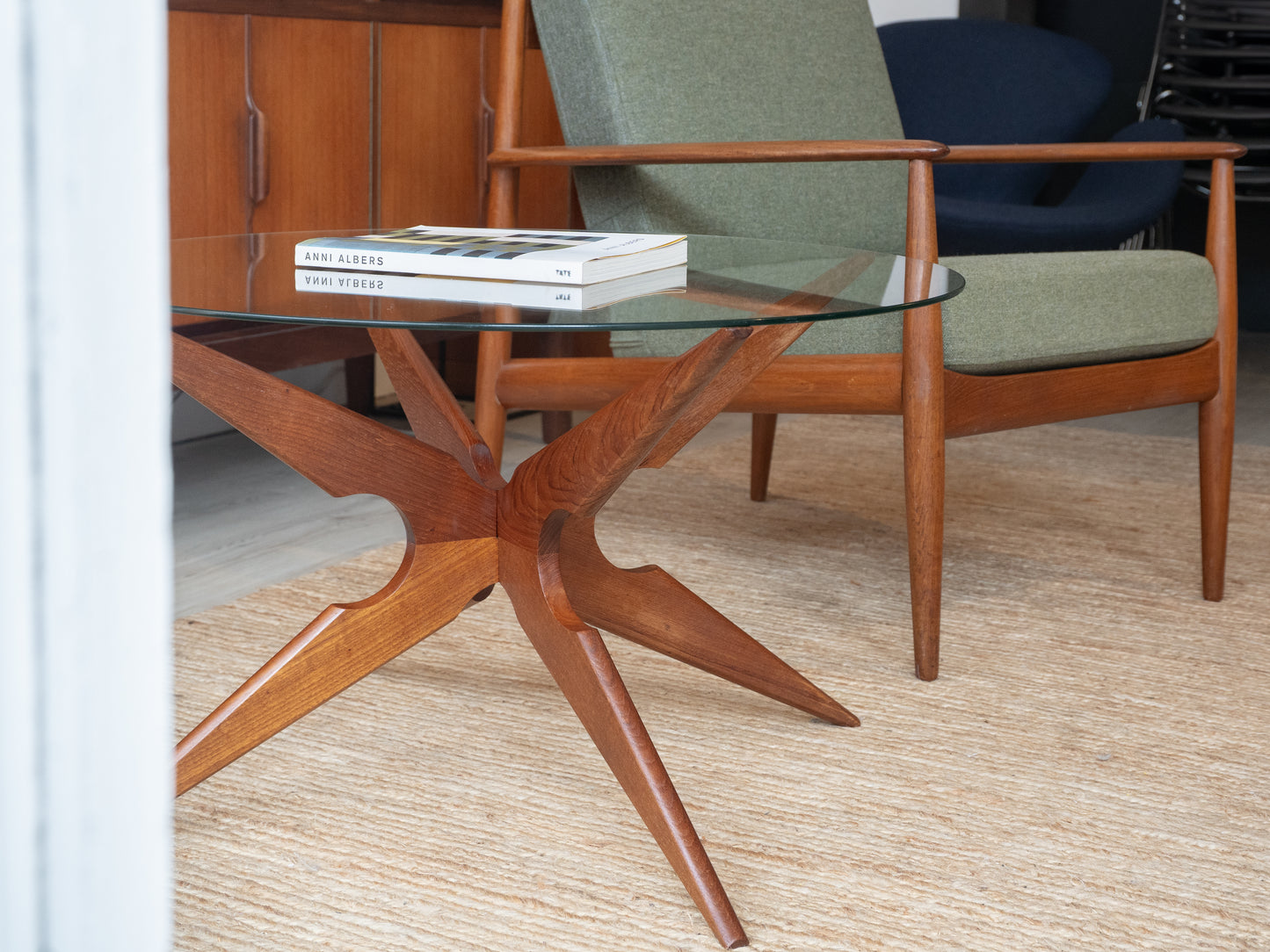 Vladimir Kagan for Sika Møbler – Spider-Legged Coffee Table in Teak (1960s)