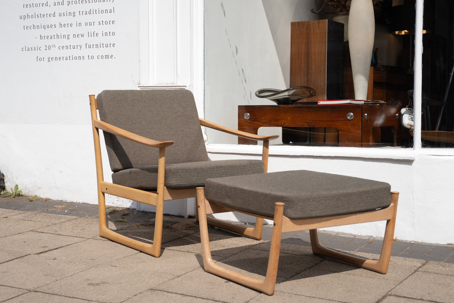 Beech FD130 Armchair and Matching FD131 Footstool by Peter Hvidt and Orla Mølgaard for France and Søn, (1960s) Denmark