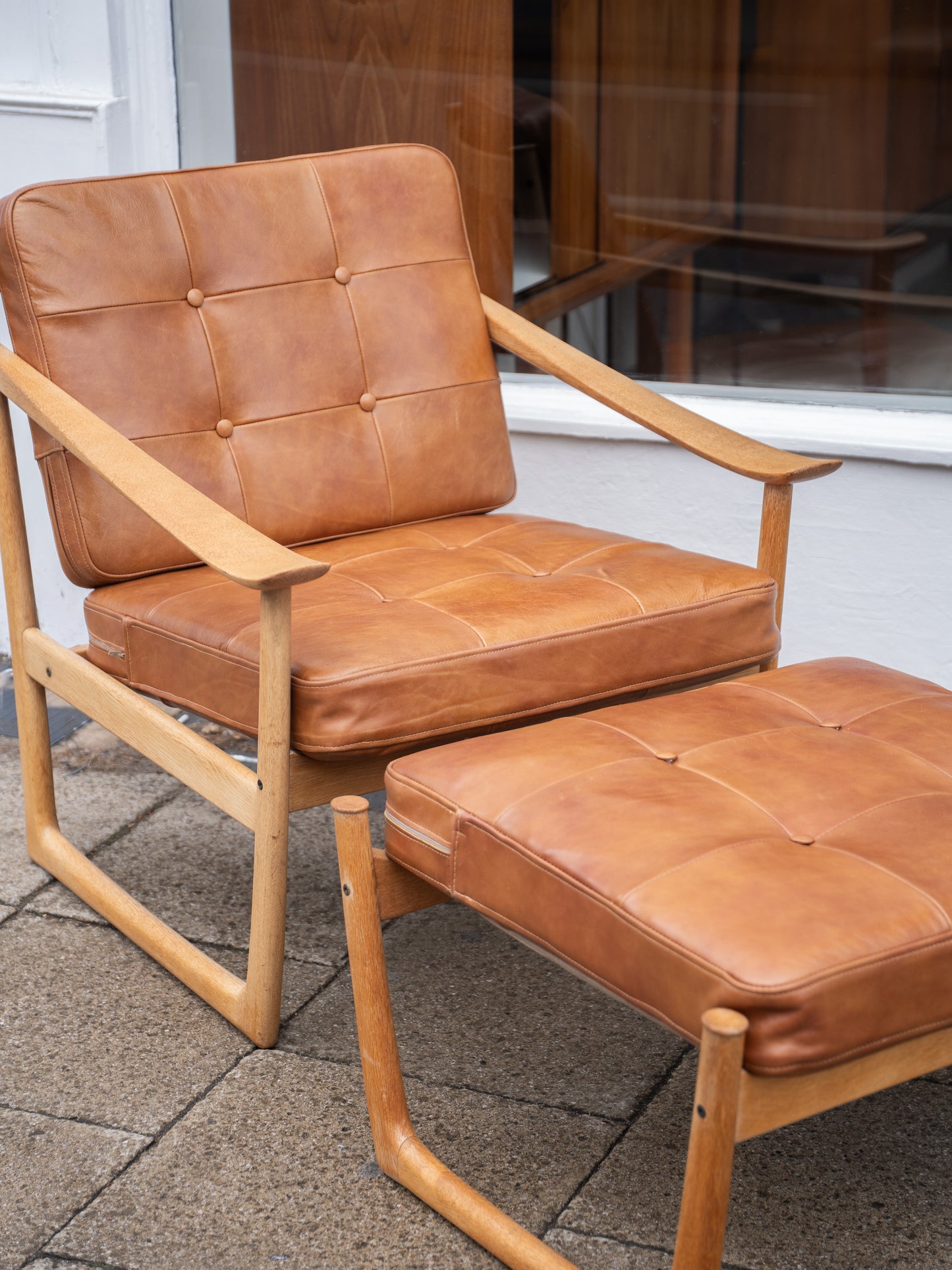 Beech FD130 Armchair and Matching FD131 Footstool by Peter Hvidt and Orla Mølgaard for France and Søn, (1960s) Denmark