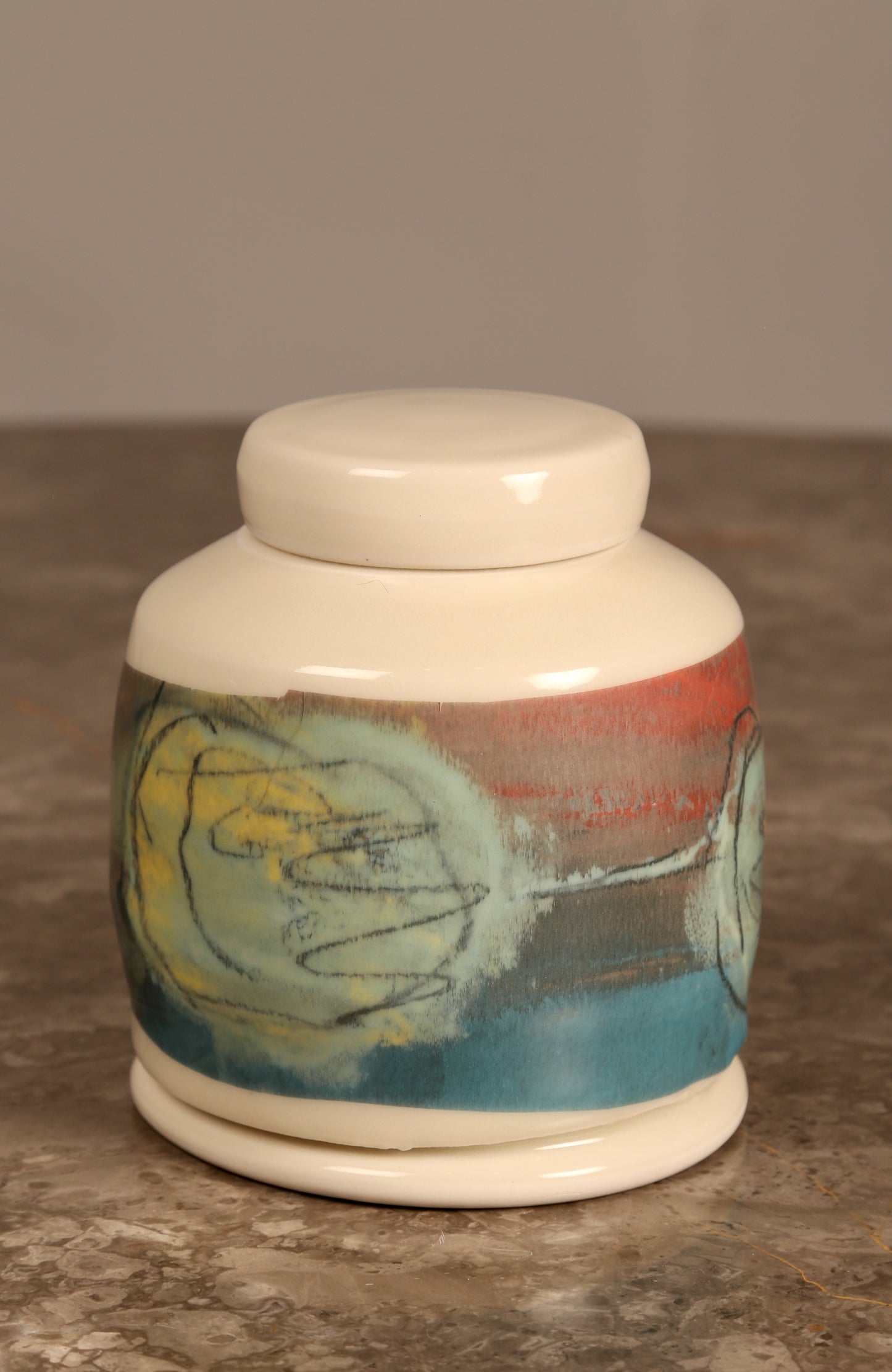 Studio Pottery pot with lid by Ashley Howard