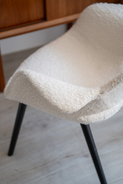 White ‘Organic' Highback Reading Chair by Charles Eames & Eero Saarinen for Vitra