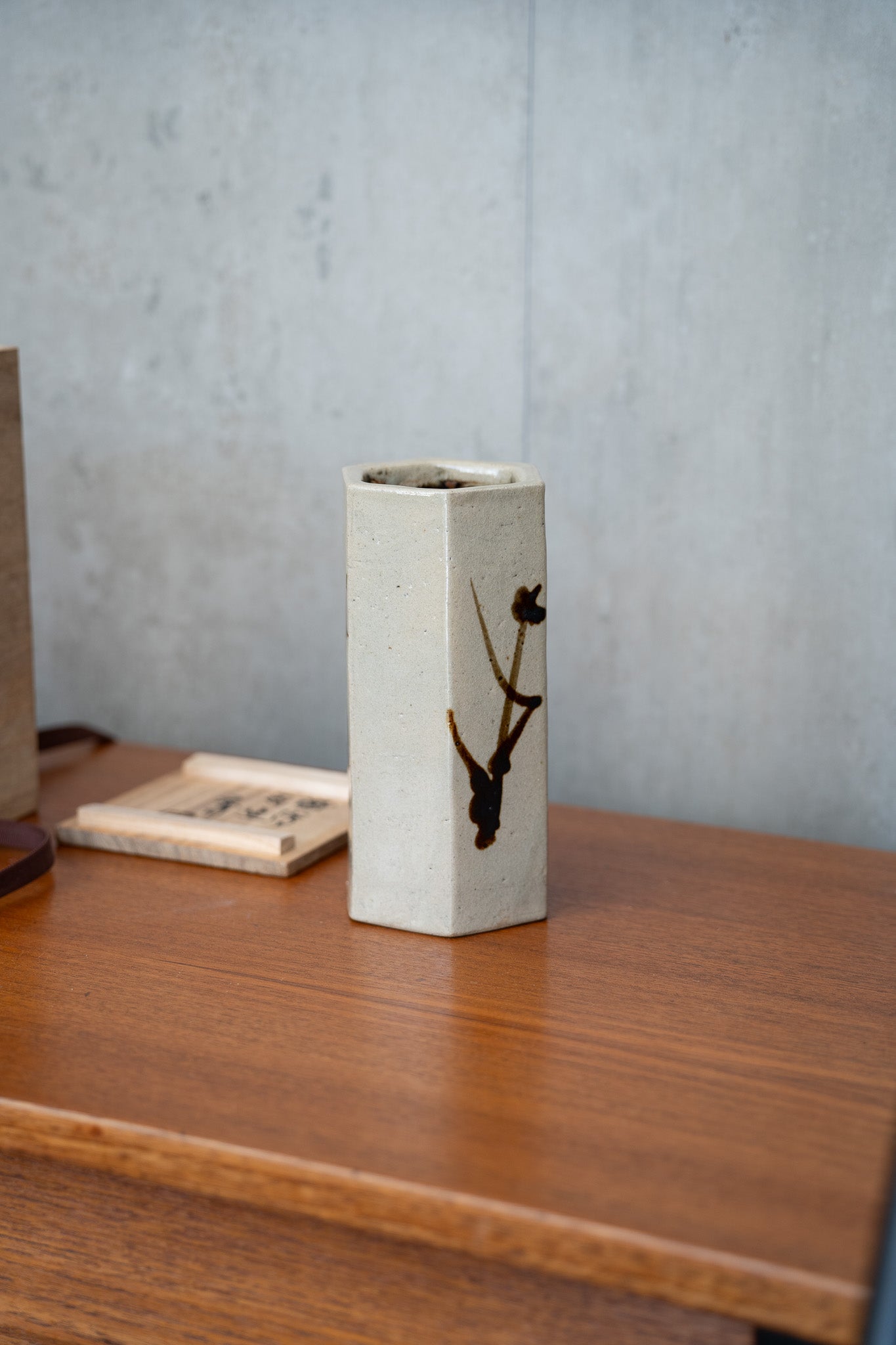 Shoju Hamada (1894-1978), Stoneware Hexagonal Vase with Signed Display Box (c.1960) Japan