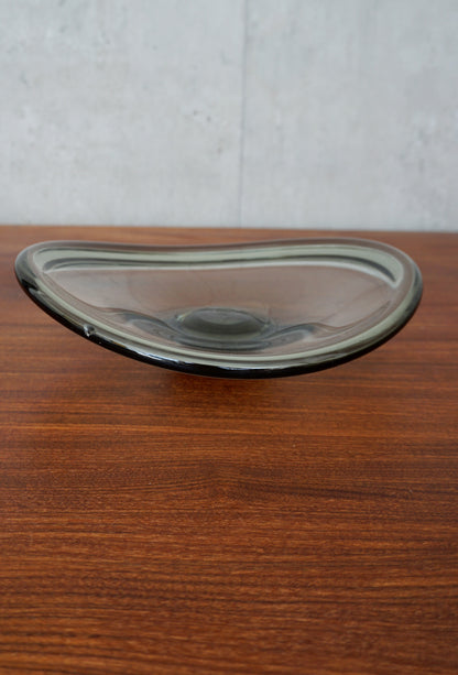 Medium sized Glass bowl, by Per Lütken for Holmgaard, Denmark (1962)