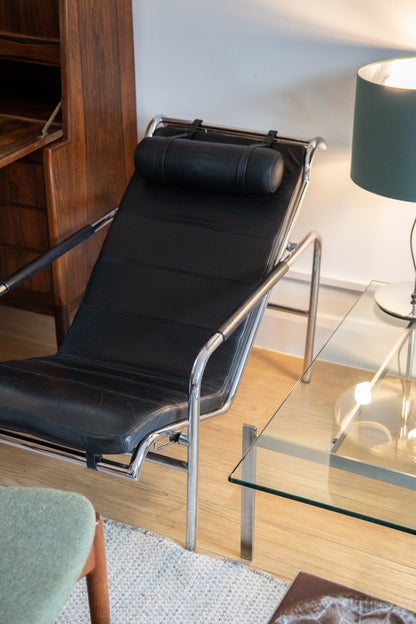 "Genni" Armchair by Gabriele Mucchi for Zanotta, Italy
