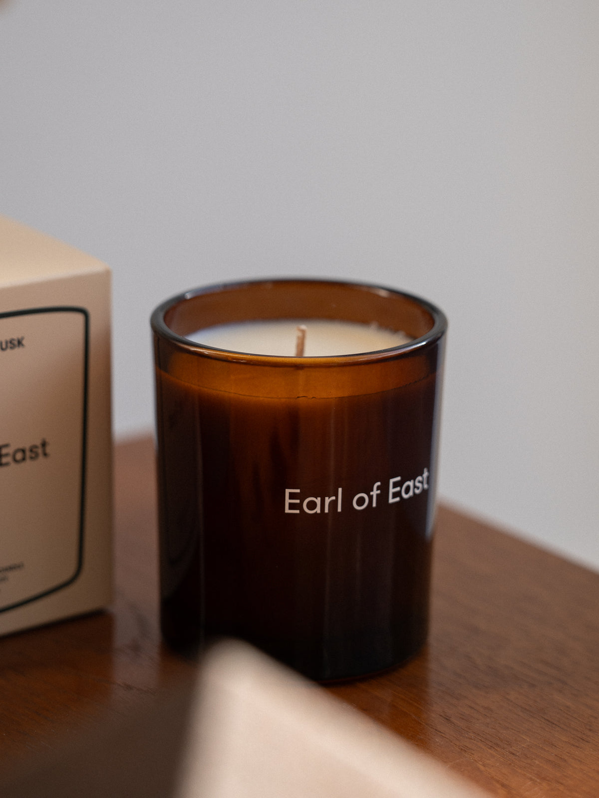 Earl of East 'Smoke & Musk' Scented Candle (260ml)