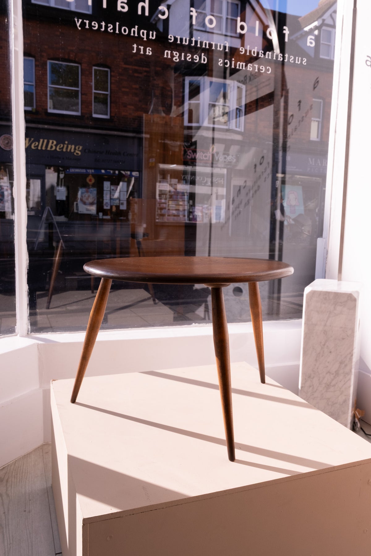 Set of three 'pebble' nesting tables, model 354, c1960, Ercol (UK)
