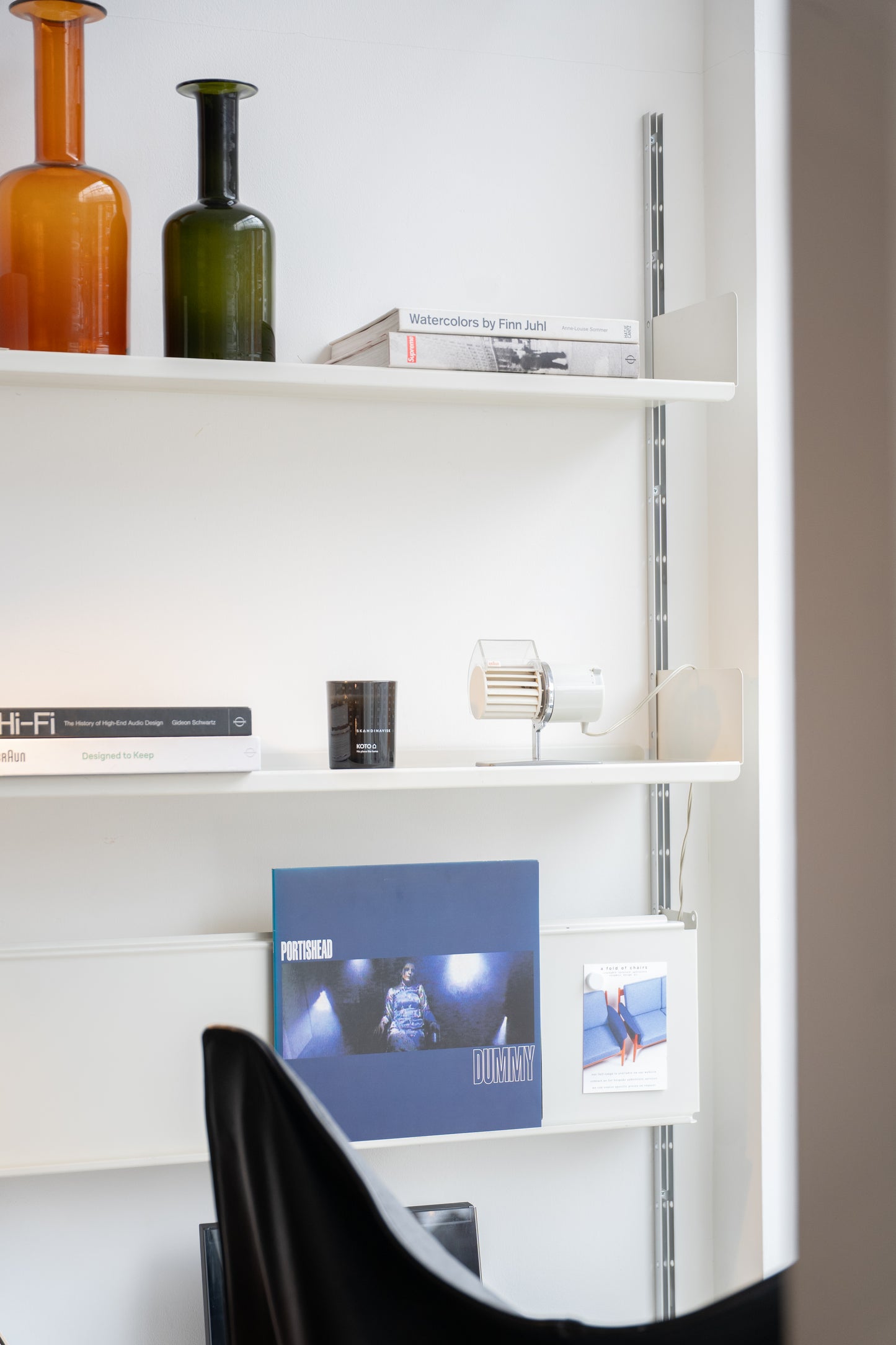 Vintage Dieter Rams (b.1932) Vitsoe '606 Universal' Modular Shelving System