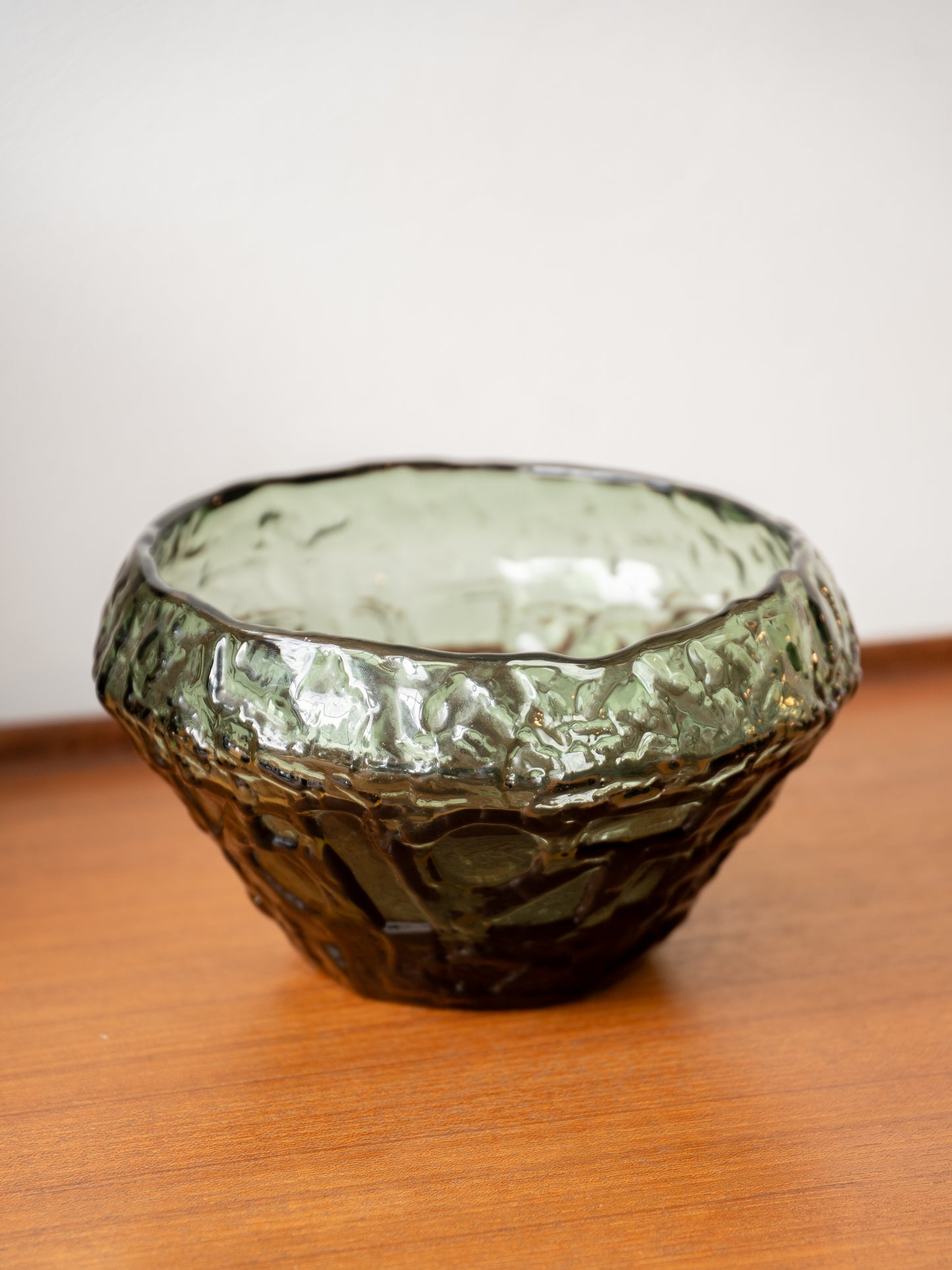 'Brutalist' Conical glass Bowl Göte Augustsson (Swedish 1917-2004) for Ruda Glasbruk (1970s)