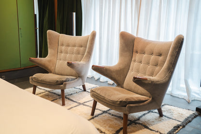 2 original 1960s Papa Bear chairs by Hans Wegner - Rental only