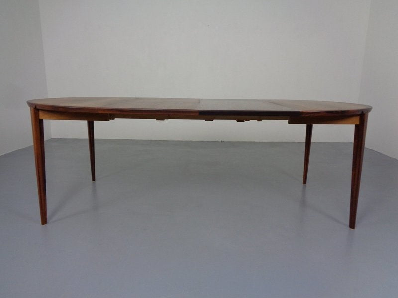 Brazilian Rosewood Extending Table by Henry Rosengren Hansen for Brande Møbelindustri, (1960s) Denmark