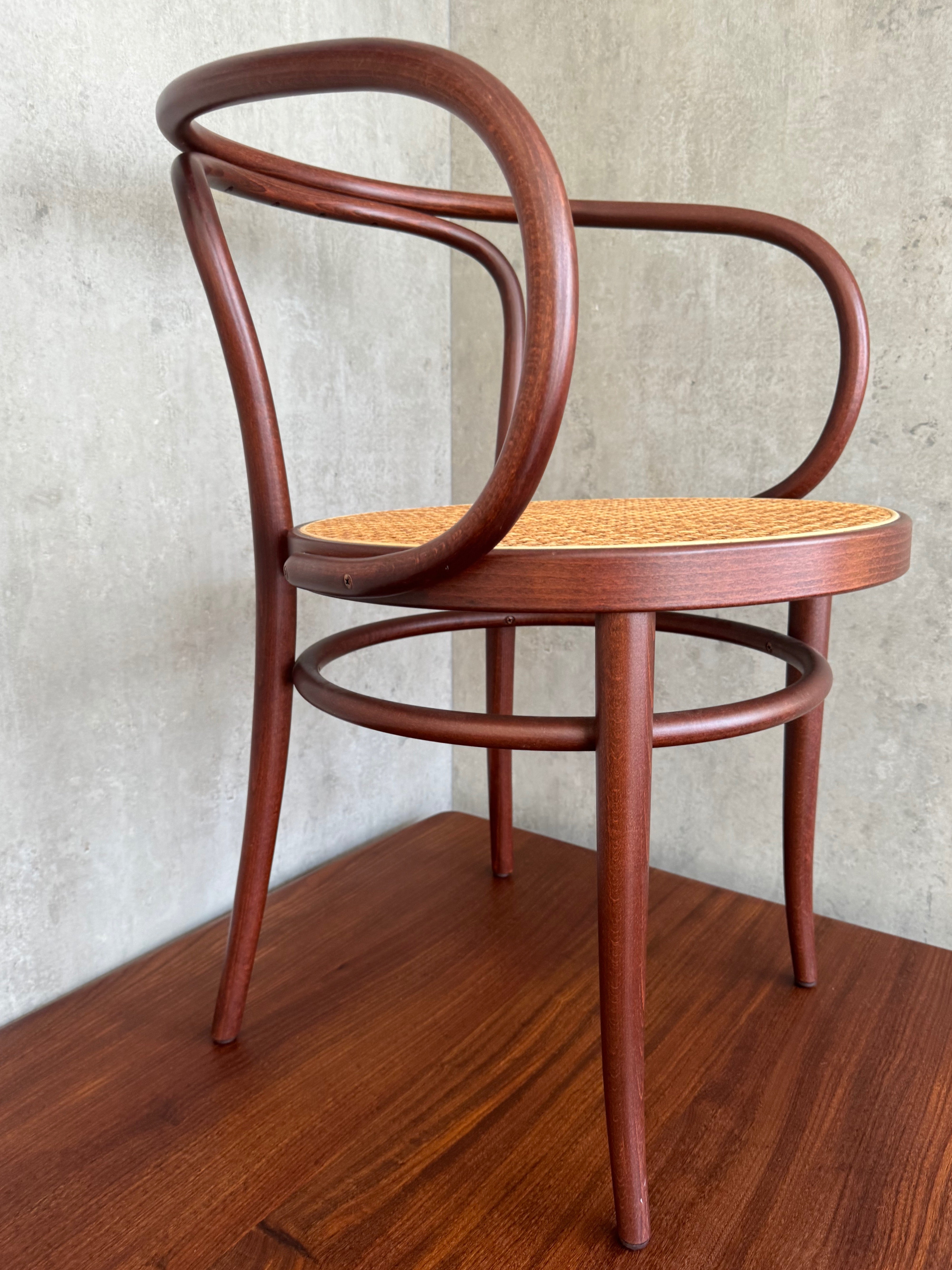 Thonet 209 hotsell