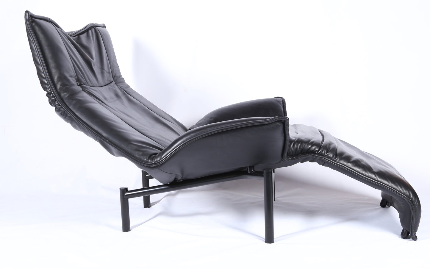 Veranda recliner by Vico Magistretti for Cassina (1980s) Italy - 2 available