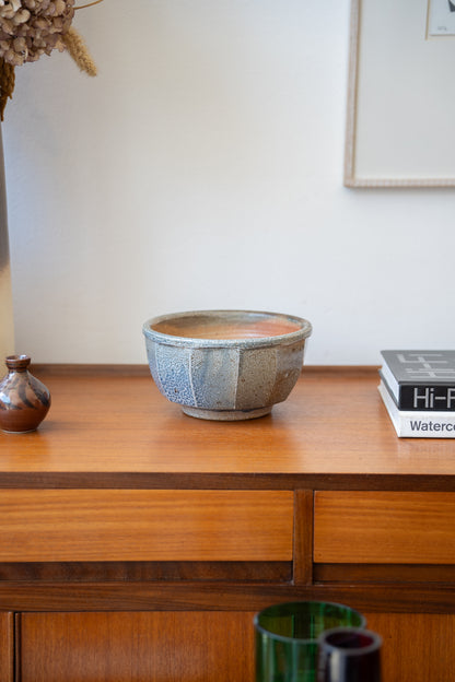 Light Blue Faceted Stoneware Bowl, by Mike Dodd for Wellrash Pottery (1970s)