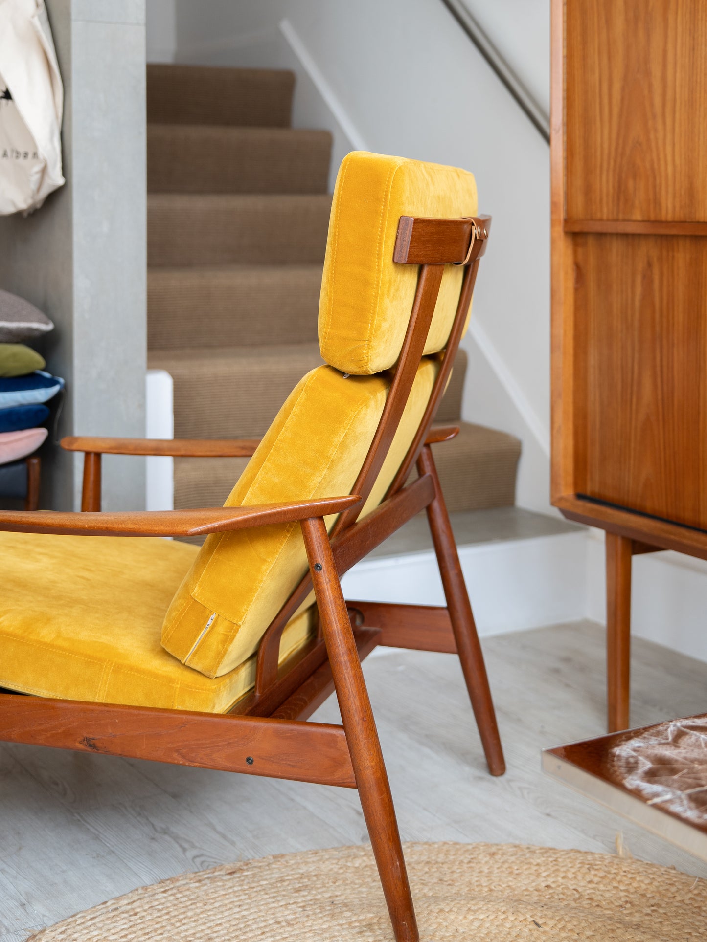 Model FD-164 reclining Armchair by Arne Vodder for France & Son