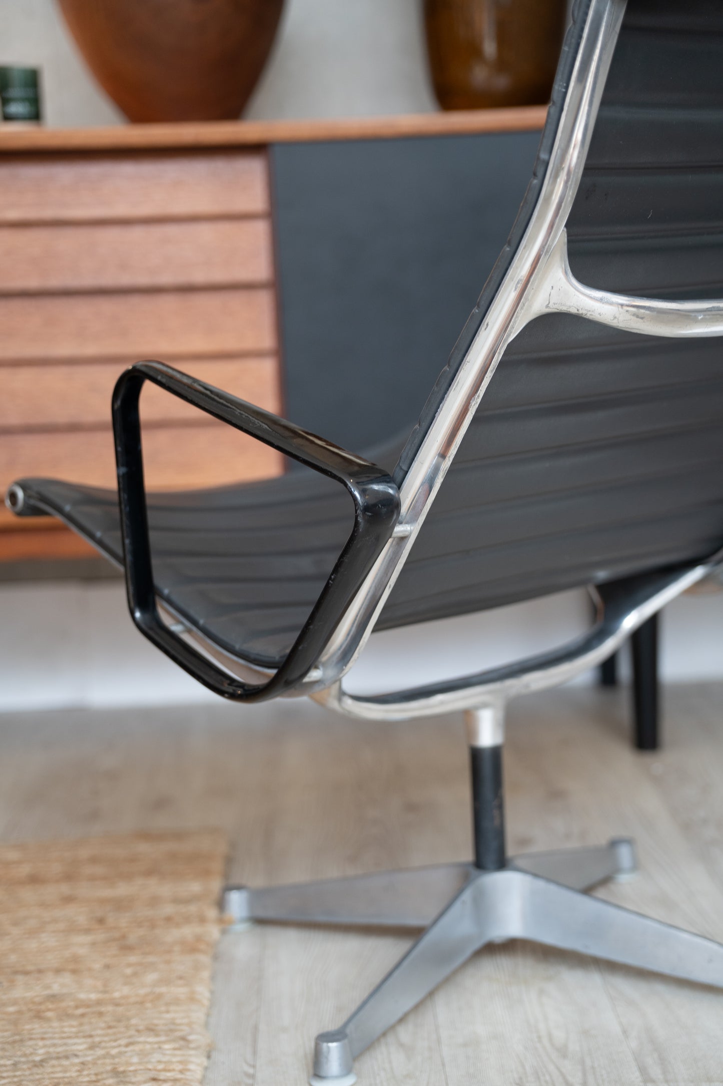 EA 116 Armchair by Charles Eames & Ray Eames for Vitra (USA)