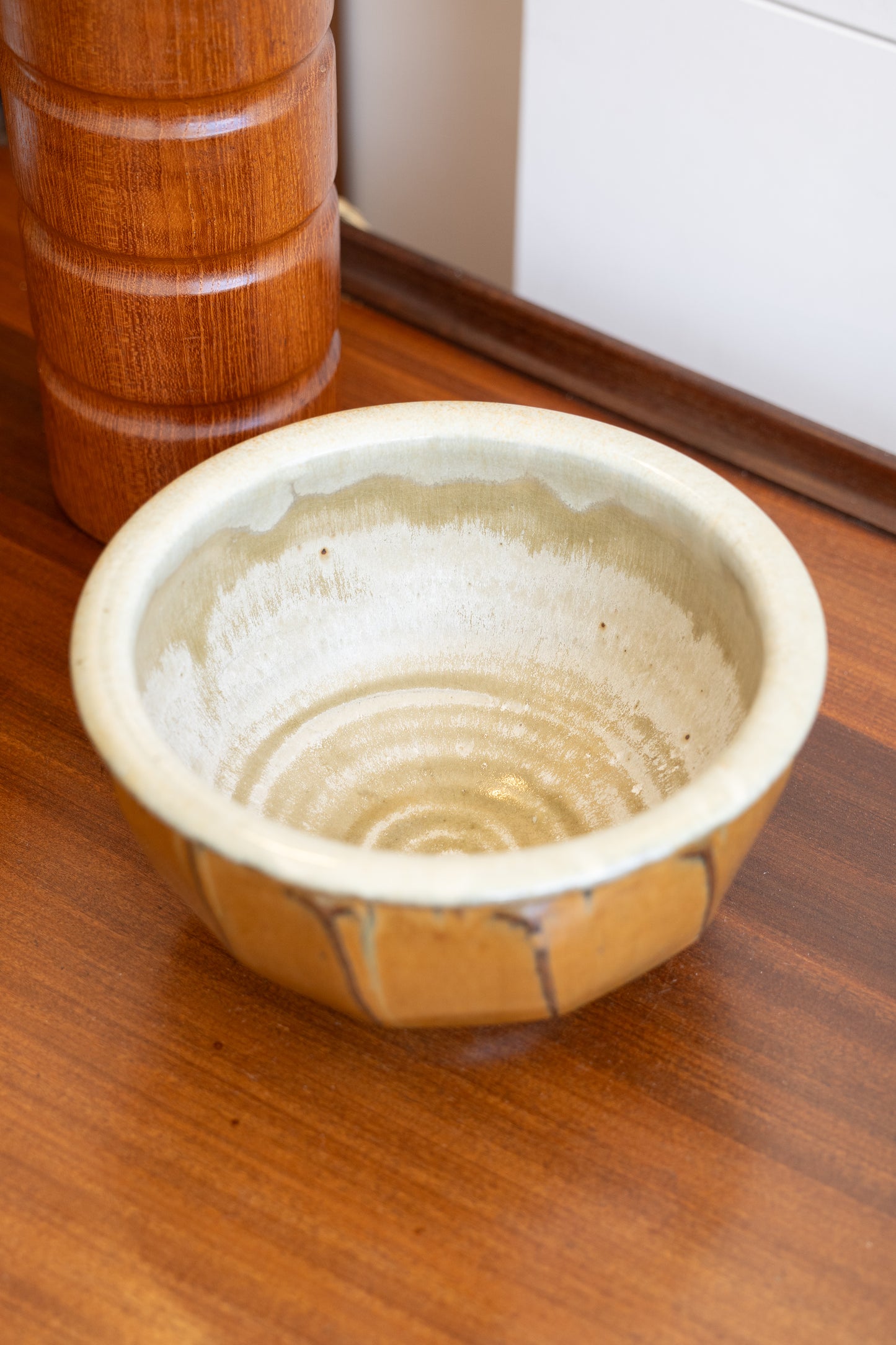 Studio Pottery Bowl by by Mike Dodd for Wellrash Pottery (c1970s)