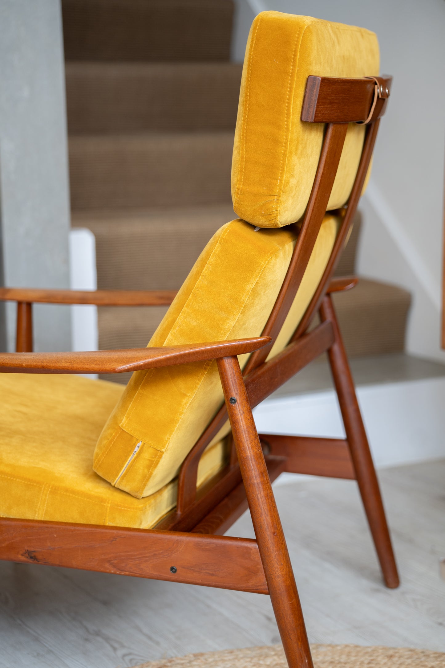 Model FD-164 reclining Armchair by Arne Vodder for France & Son
