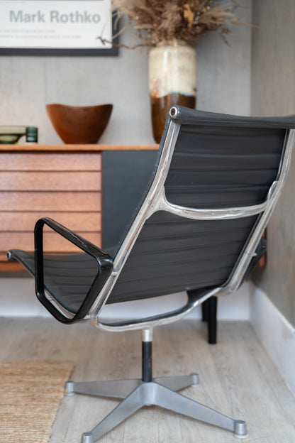 EA 116 Armchair by Charles Eames & Ray Eames for Vitra (USA)