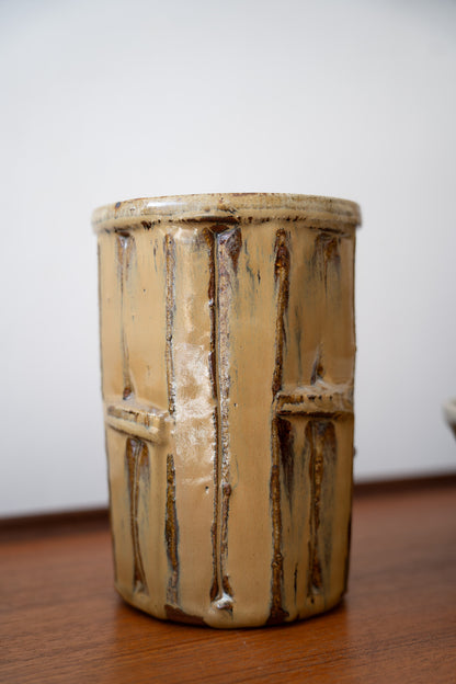 Mike Dodd (b.1943) Large 'Tidy' Stoneware