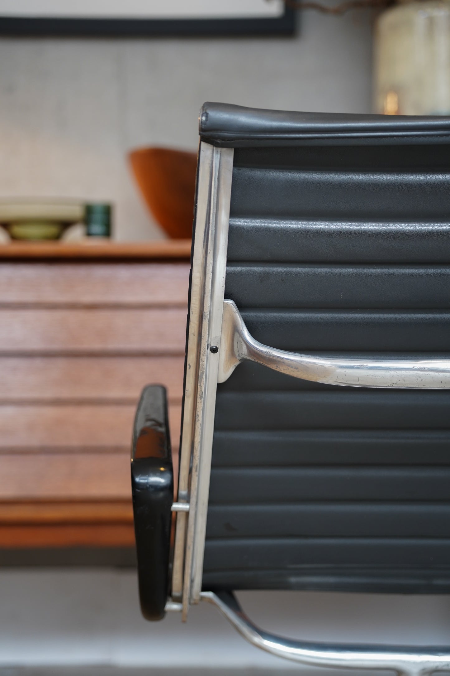 EA 116 Armchair by Charles Eames & Ray Eames for Vitra (USA)