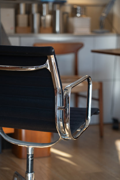 'Aluminium Group' Desk Chair by Charles Eames & Ray Eames