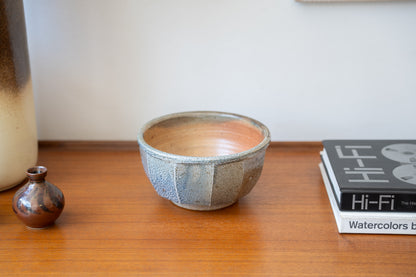 Light Blue Faceted Stoneware Bowl, by Mike Dodd for Wellrash Pottery (1970s)