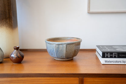 Light Blue Faceted Stoneware Bowl, by Mike Dodd for Wellrash Pottery (1970s)