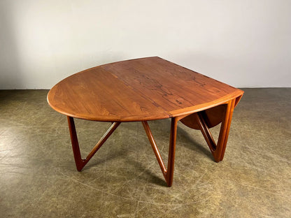 Oval Drop-Leaf Dining Table by Kurt Østervig for Jason Møbler, (1960s) Denmark