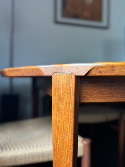 Brazilian Rosewood Extending Table by Henry Rosengren Hansen for Brande Møbelindustri, (1960s) Denmark