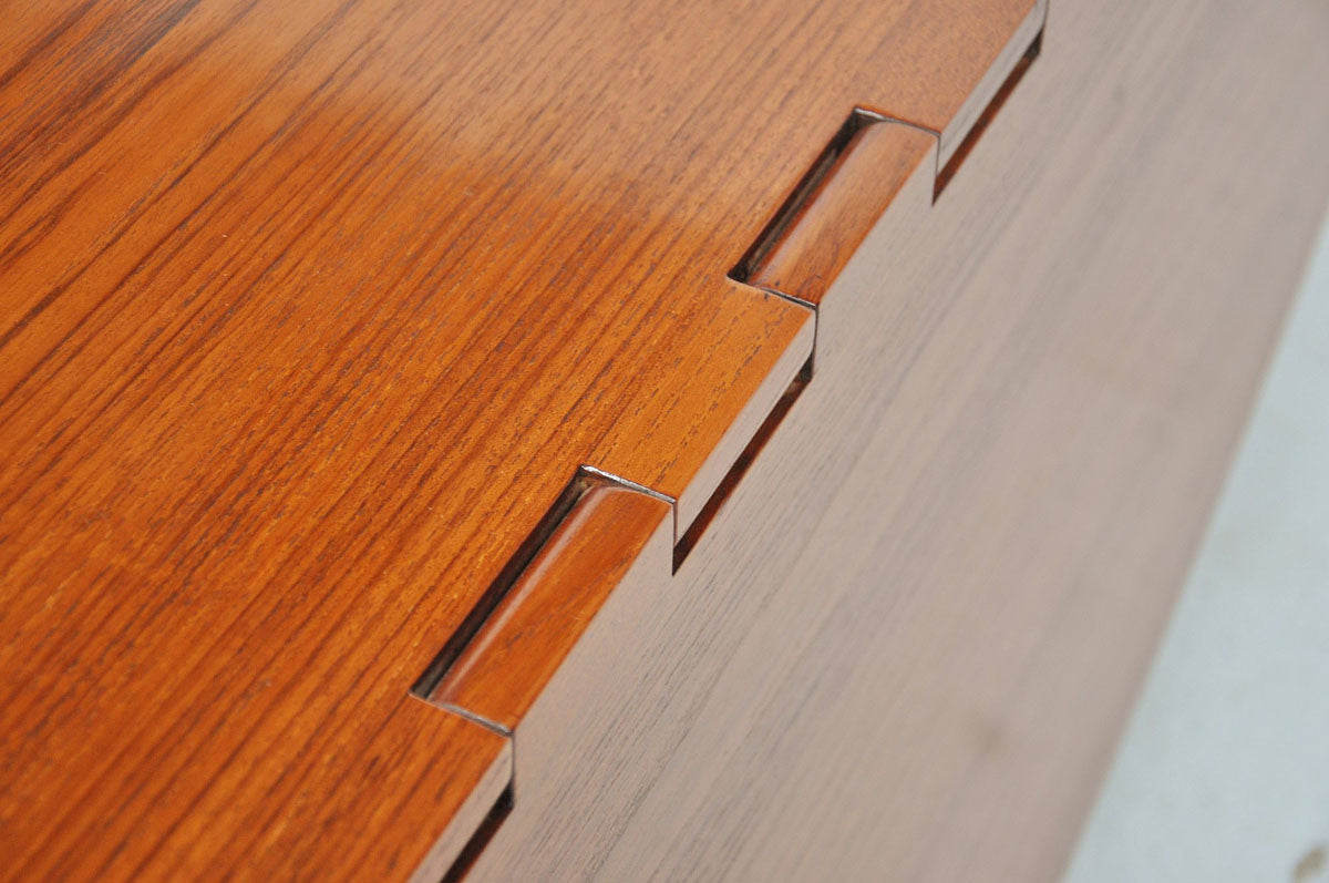 Oval Drop-Leaf Dining Table by Kurt Østervig for Jason Møbler, (1960s) Denmark