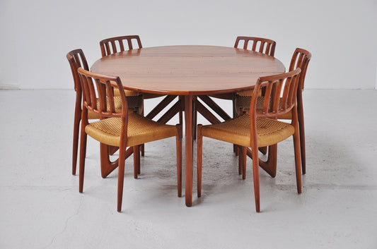 Oval Drop-Leaf Dining Table by Kurt Østervig for Jason Møbler, (1960s) Denmark