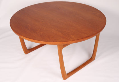 Teak Coffee table by Peter Hvidt & Orla Mølgaard for France & Sons (1960s)
