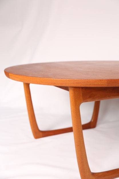 Teak Coffee table by Peter Hvidt & Orla Mølgaard for France & Sons (1960s)